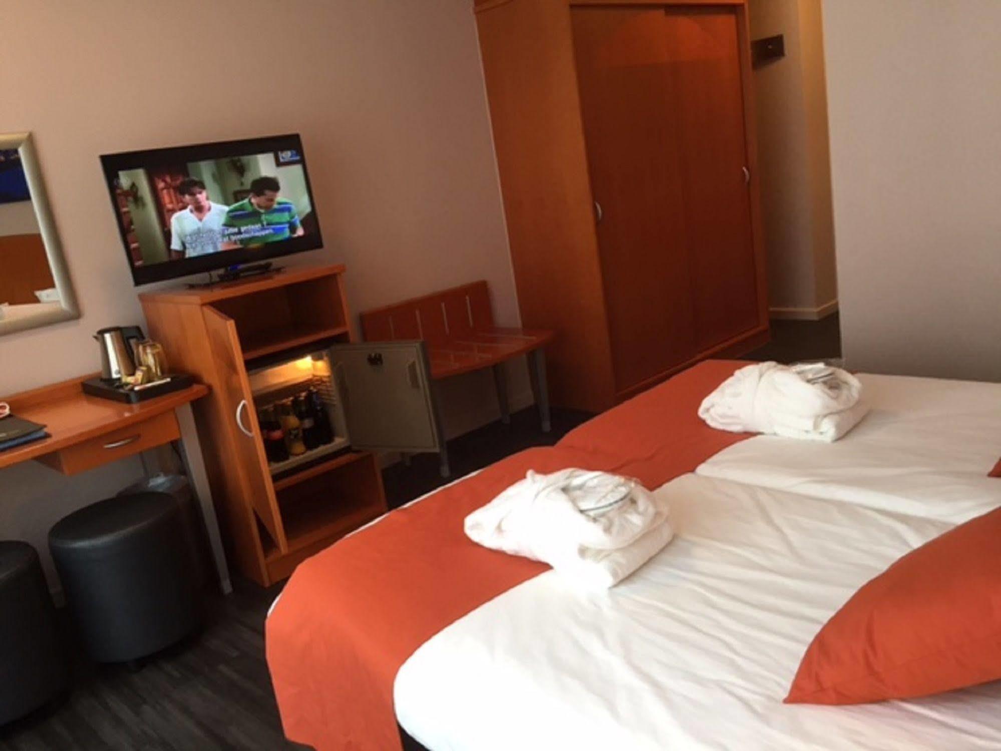 Acces Hotel Остенде Экстерьер фото